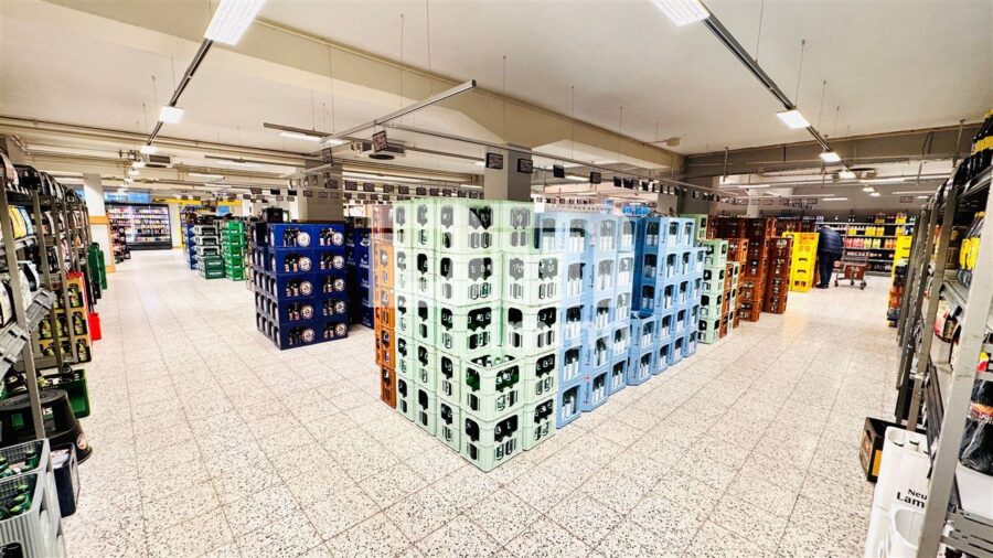 Modernisierter Gewerbekomplex (2 Gebäudeteile) mit langfristigem Mieter + freie Flächen im OG - Gebäude 3 EG Getränkemarkt